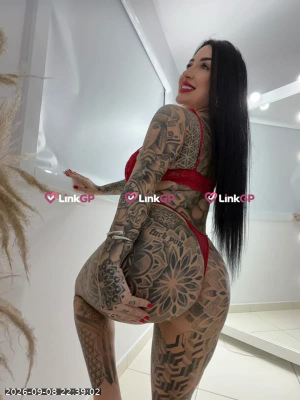 Videochamada erótica com cabelo longo, foto 5 de Emy