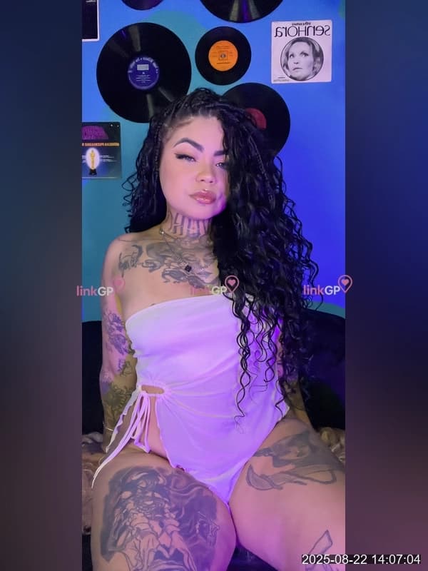 Videochamada erótica com imagem autêntica (4) — Évora Mont