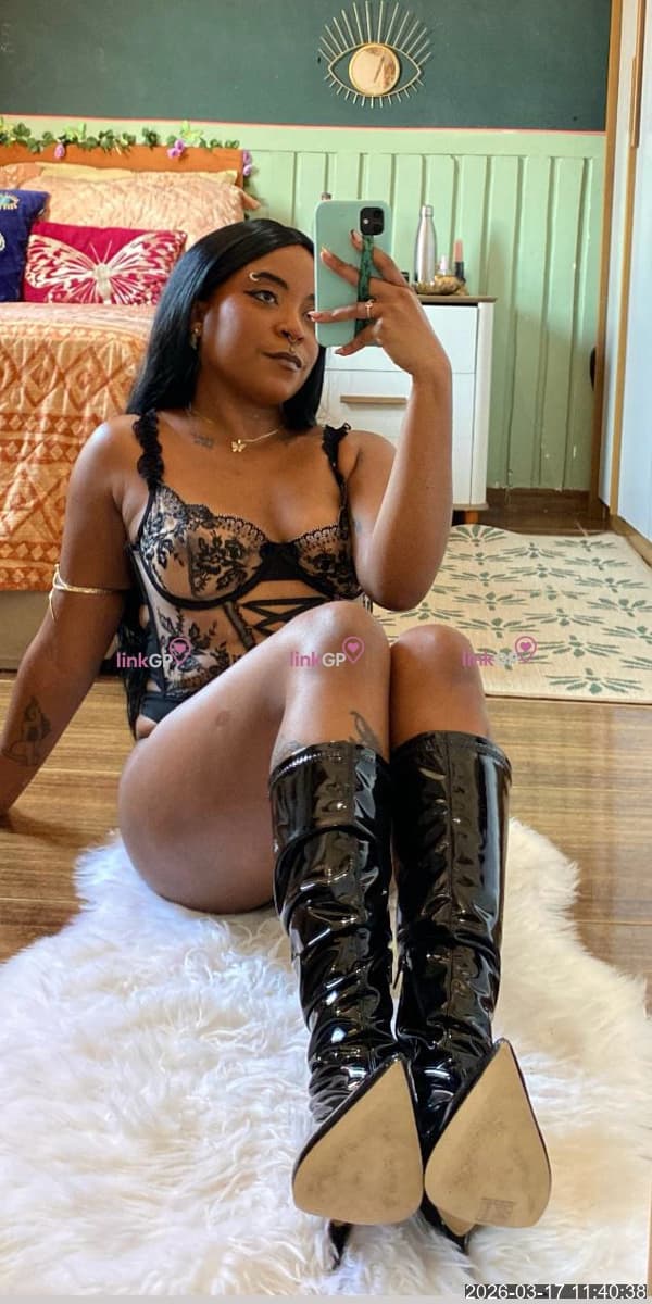 Videochamada erótica com olhos castanhos, foto 13 de Fox Fetish