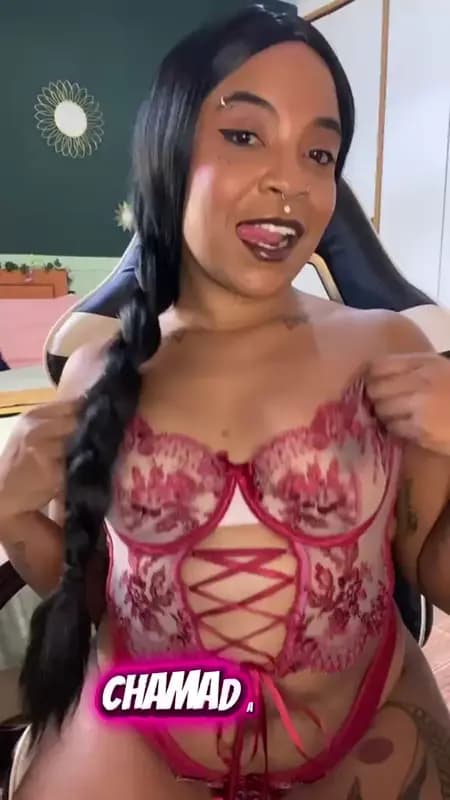 Videochamada erótica com baixinha (17) — Fox Fetish