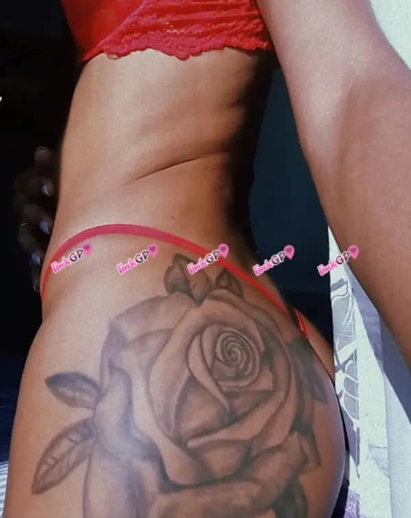 Videochamada erótica com cinturinha — Garota Sexy