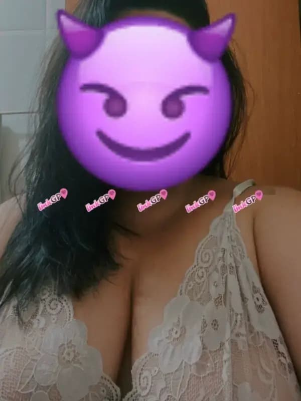 Videochamada erótica com beijo na boca (10) — Gordinha Rabuda