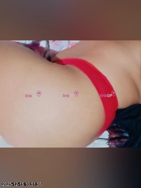 Videochamada erótica com imagem do anúncio — Helena
