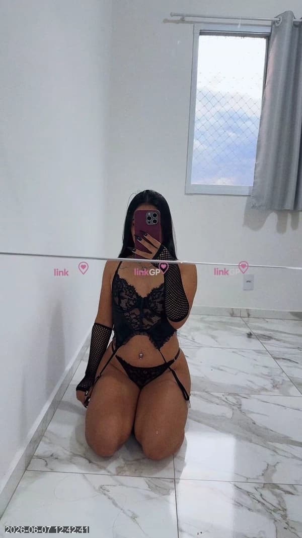 Videochamada erótica com baixinha (13) — Ice Ravena