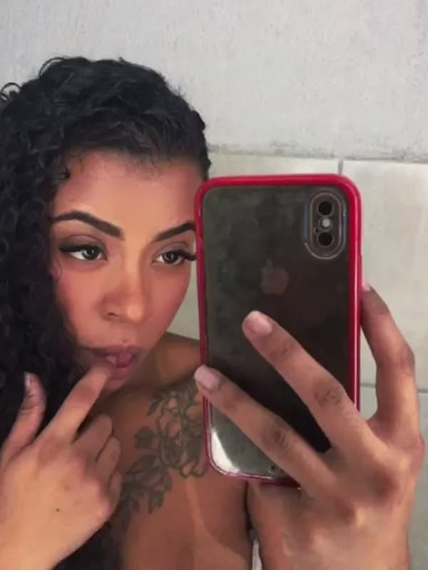 Foto 11: Videochamada erótica com cabelo longo — Kimberly