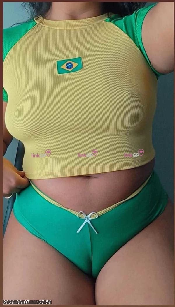 Videochamada erótica com peludinha (15) — Laila