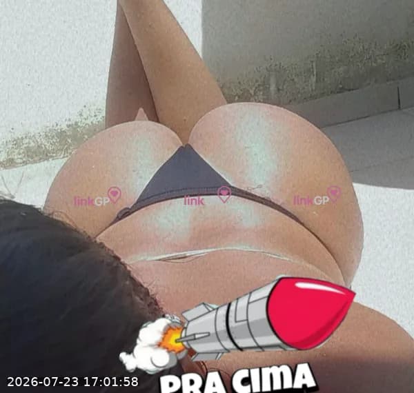 Videochamada erótica com bundão (3) — Larissa Júlia