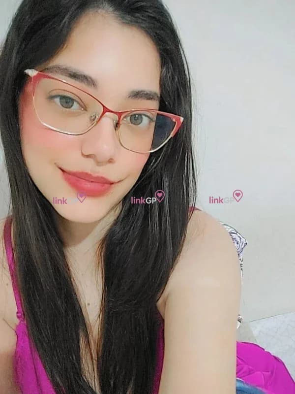 Videochamada erótica com cabelo liso — Linda Ninfeta, foto 11