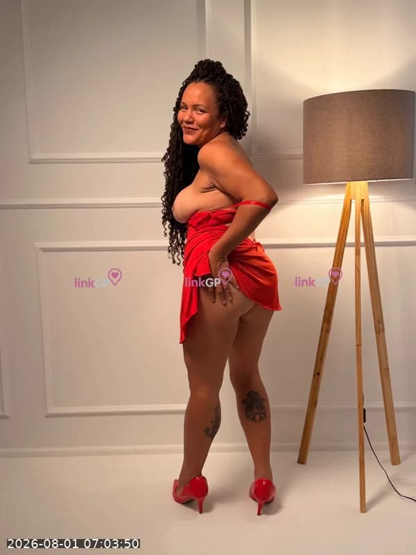 Foto 17: Videochamada erótica com cabelo cacheado — Manu Sub