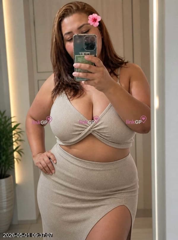 Videochamada erótica com alta, foto de perfil