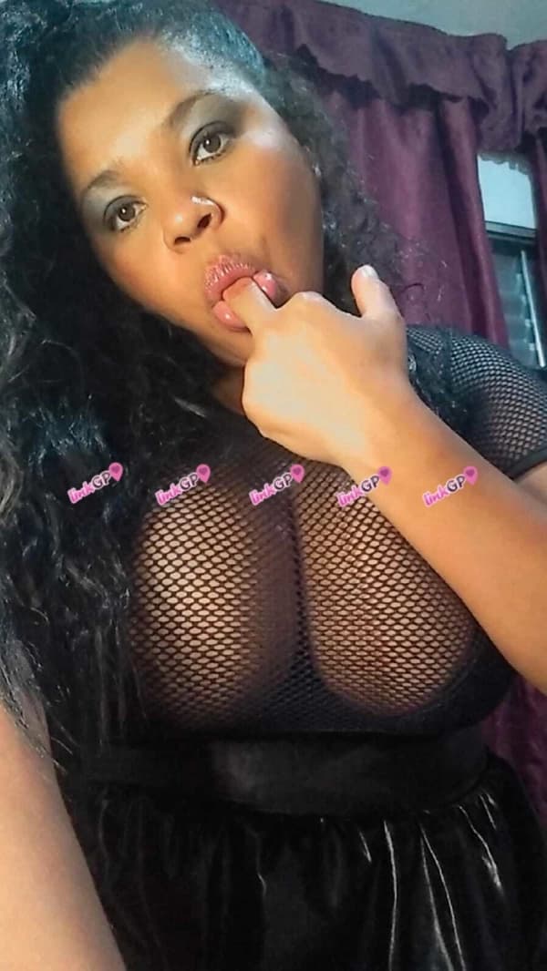 Foto 5: Videochamada erótica com cabelo cacheado — Mia Fetichista