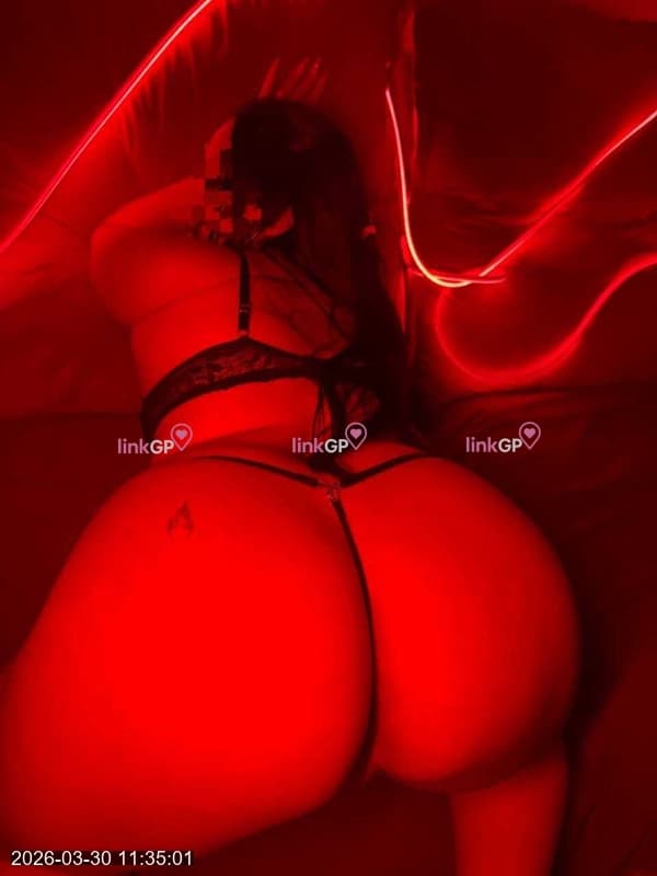 Videochamada erótica com bundão (3) — Mia Greluda
