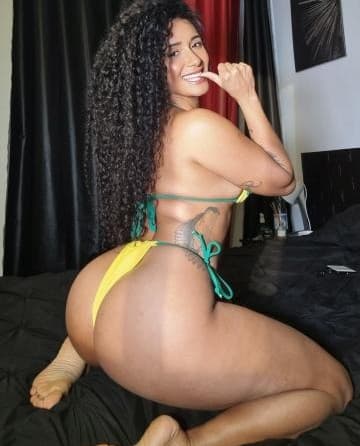 Videochamada erótica com cabelo pretos, foto de perfil