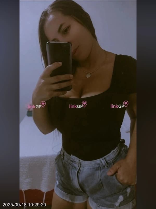 Videochamada erótica com foto sem retoque, foto 5 de Milly Safadinha