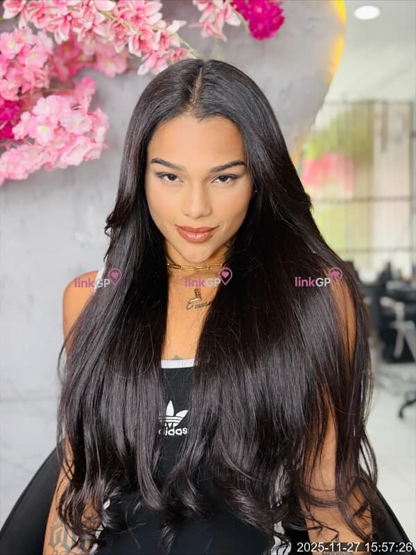 Videochamada erótica com cabelo liso, foto 15 de Morena