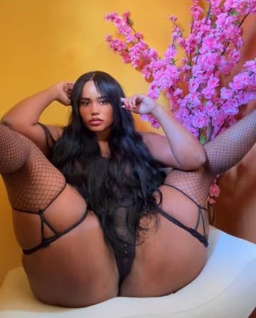 Videochamada erótica com cabelo pretos, foto de perfil