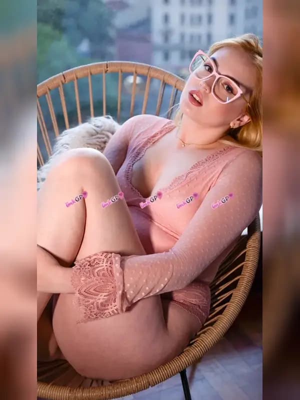 Videochamada erótica com foto real (2) — Natasha Trindade