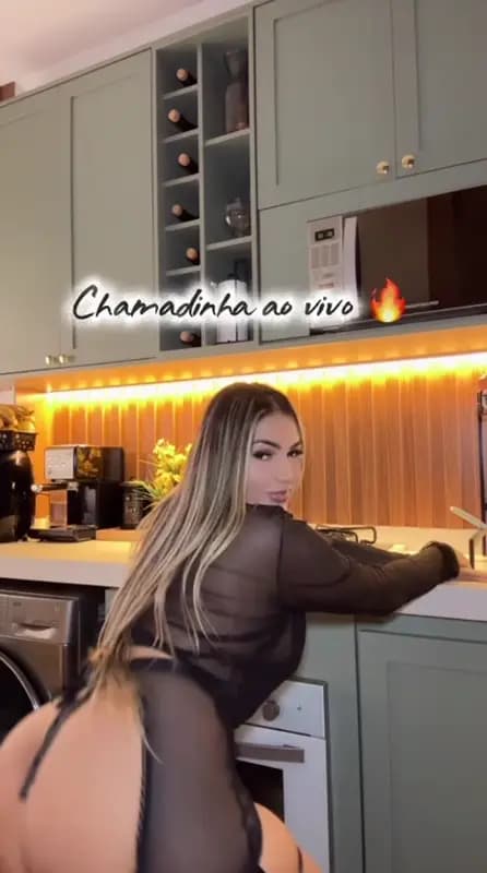 Videochamada erótica com conteúdo adulto (2) — Ninfa Dourada