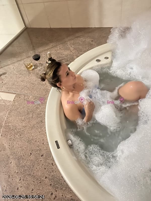 Videochamada erótica com cabelo liso (2) — Paulinha
