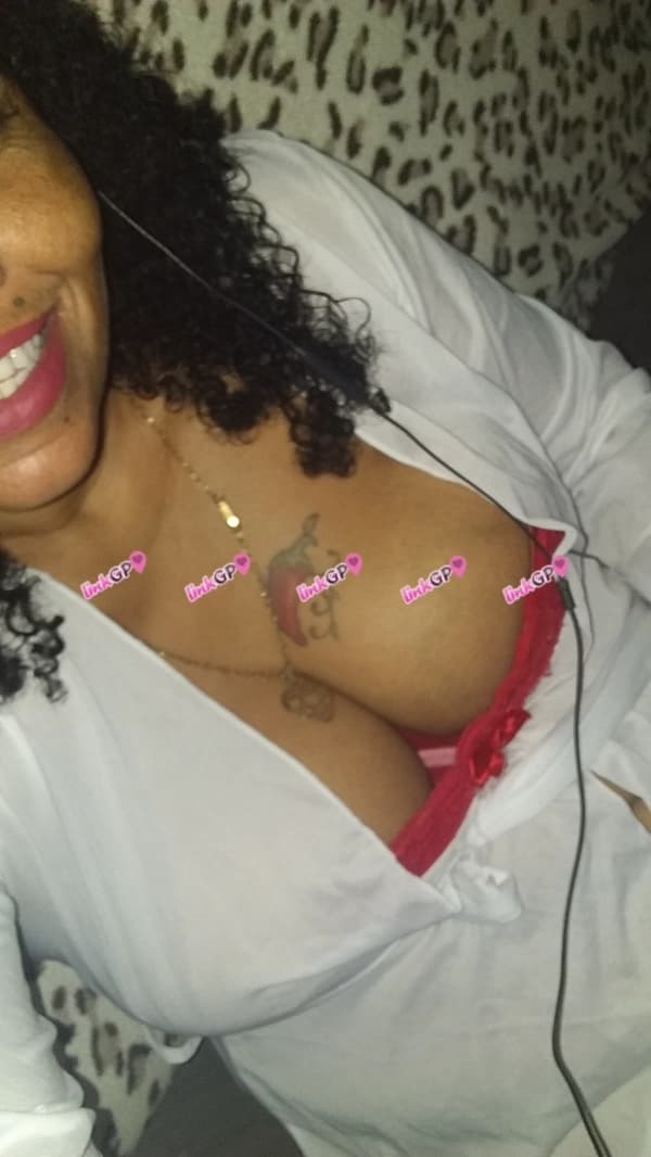 Foto 7: Videochamada erótica com peitões — Pimentinha