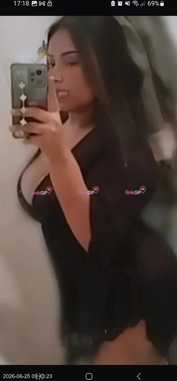 Videochamada erótica com cabelo longo, foto 5 de Preta Gostosa