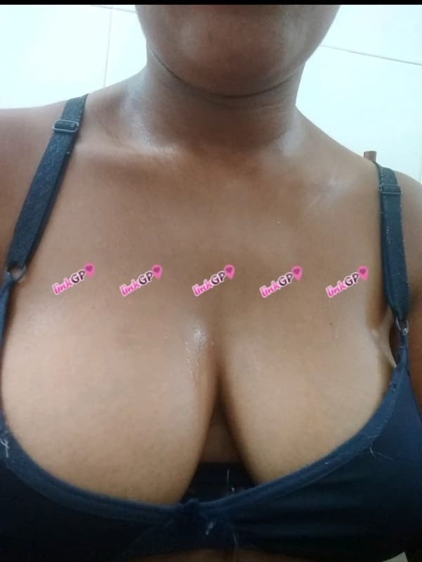 Videochamada erótica com foto sem retoque, foto 5 de Reina