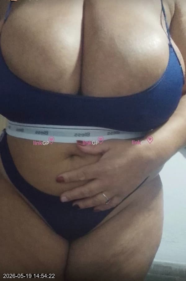 Videochamada erótica com atende casal (2) — Rubi Peituda