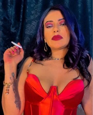 Videochamada erótica com cabelo pretos, foto de perfil