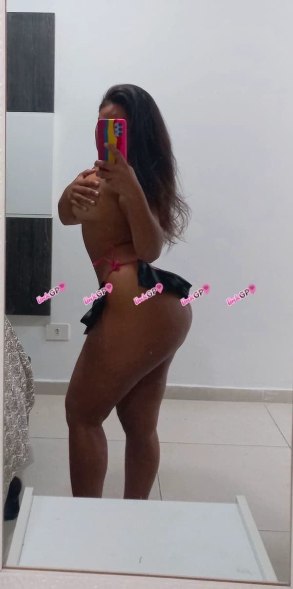 Videochamada erótica com lisinha, foto 4 de Sarah Queiroz