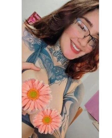 Videochamada erótica com cabelo pretos