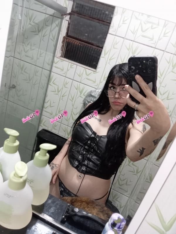 Videochamada erótica — dupla, foto 16 de Yumiii Safadinha
