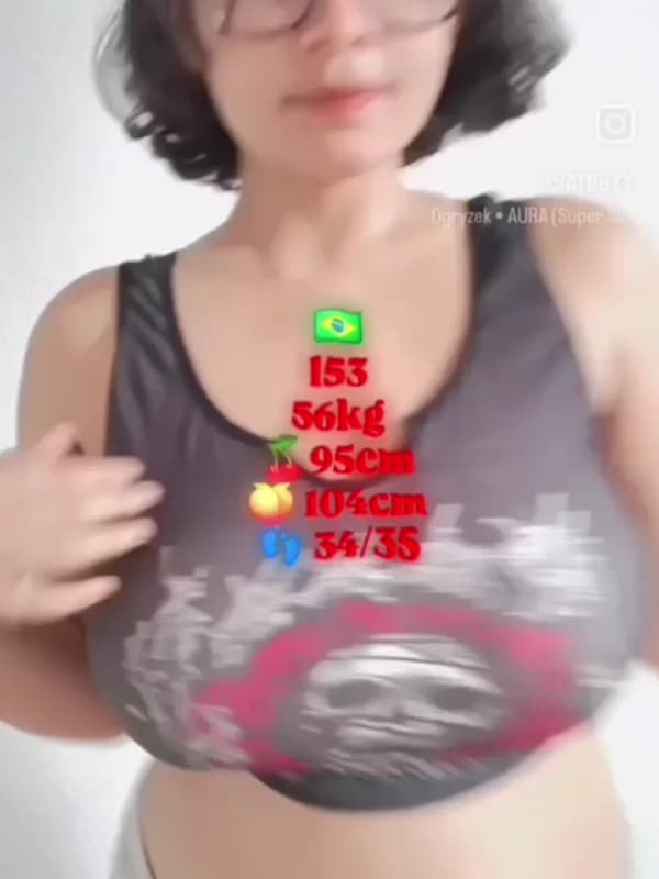 Videochamada erótica trans com atende casal (2) — Morgan