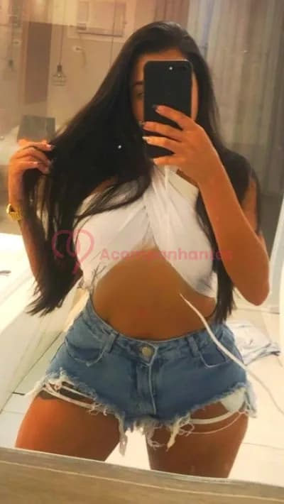 Bia Muniz — acompanhante no Rio de Janeiro
