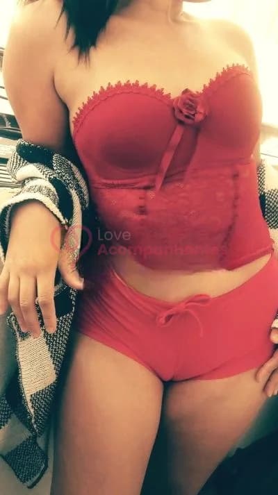 Bruna de seios naturais — acompanhante em Campinas