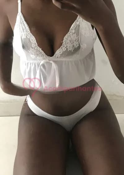 Giulia — acompanhante e garota de programa em São Paulo