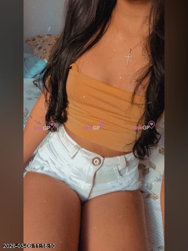 Julia — acompanhante em São José