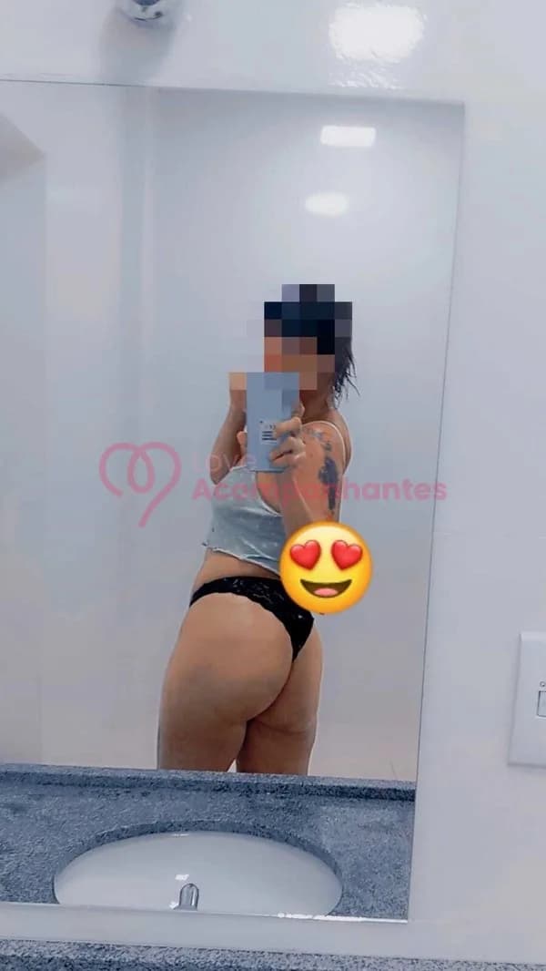 Nicolly Grelorosa — acompanhante em Inocência