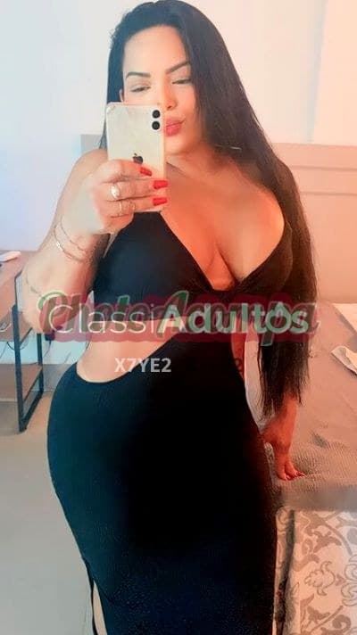 Paola Oliveira — acompanhante em Extrema