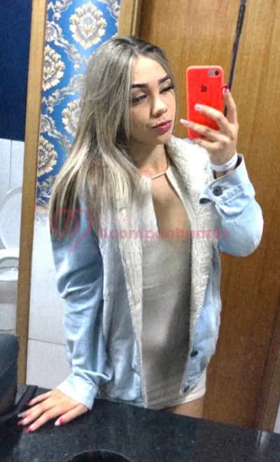Verônica, 19 anos — acompanhante em São Paulo