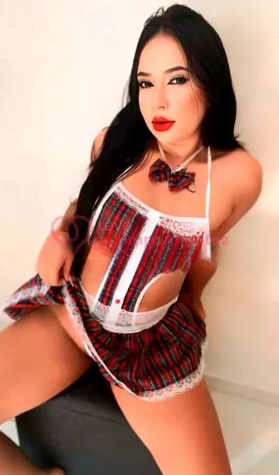 Yara Bellini — acompanhante e garota de programa em São José dos Campos