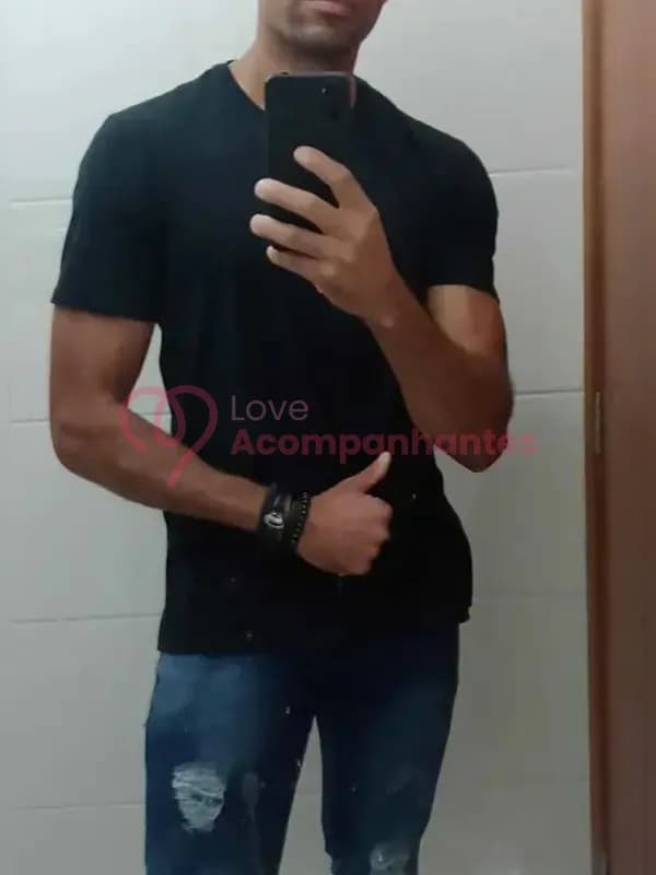 Dani — acompanhante masculino em Franca