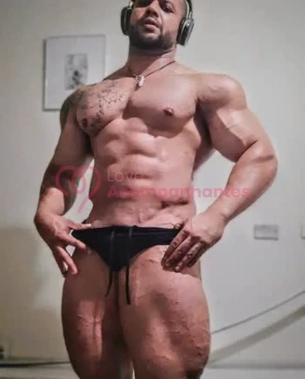 De Souza — acompanhante masculino em Centro Histórico de São Paulo