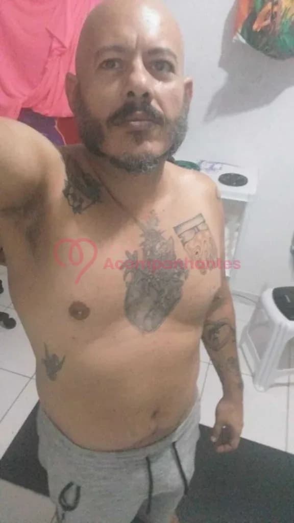 Dominador Sádico — acompanhante masculino em Brotas (Salvador)