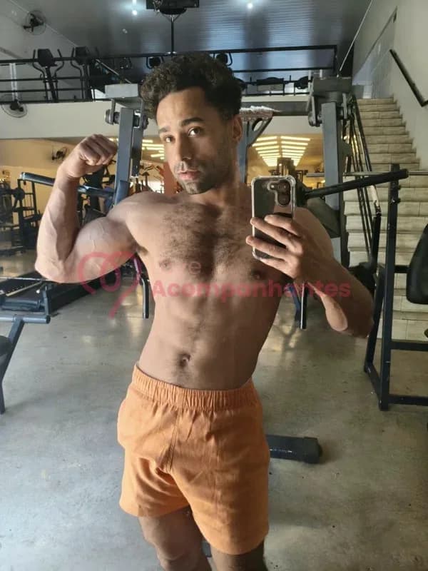 Enzo — acompanhante masculino em Votuporanga