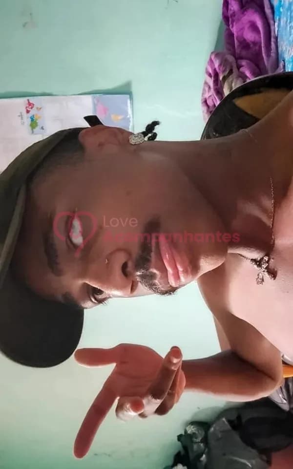 Acompanhante masculino em Porto Alegre com beijo grego (2) — Gurizinho Poa