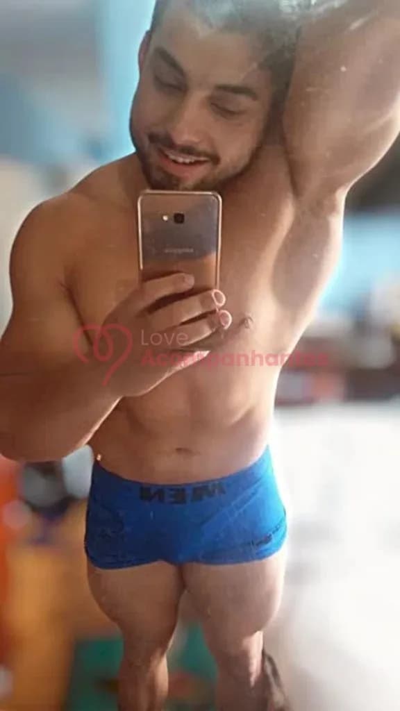 Moreno Sedução — acompanhante masculino em Curitiba
