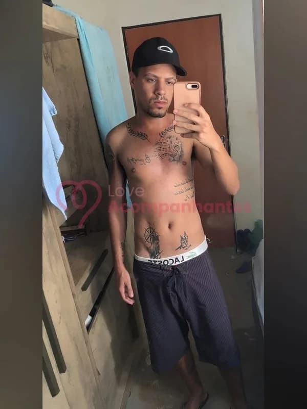 Tatuado Discreto — acompanhante masculino em Goiânia