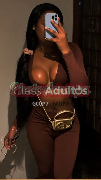 Andressa Aíscha — travesti no Guarujá