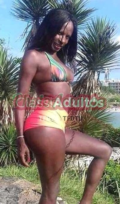 Anitta — travesti em Cabo Frio