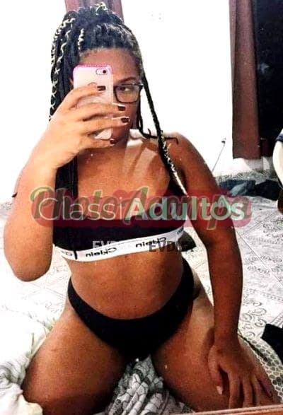 Emilly — travesti no Guarujá